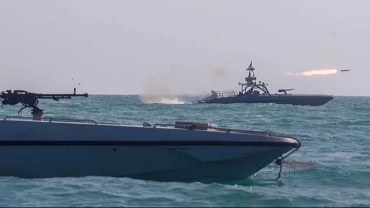 মার্কিন রণতরিকে আরও দূরে সরতে বাধ্য করার পরিকল্পনা আছে ইরানের